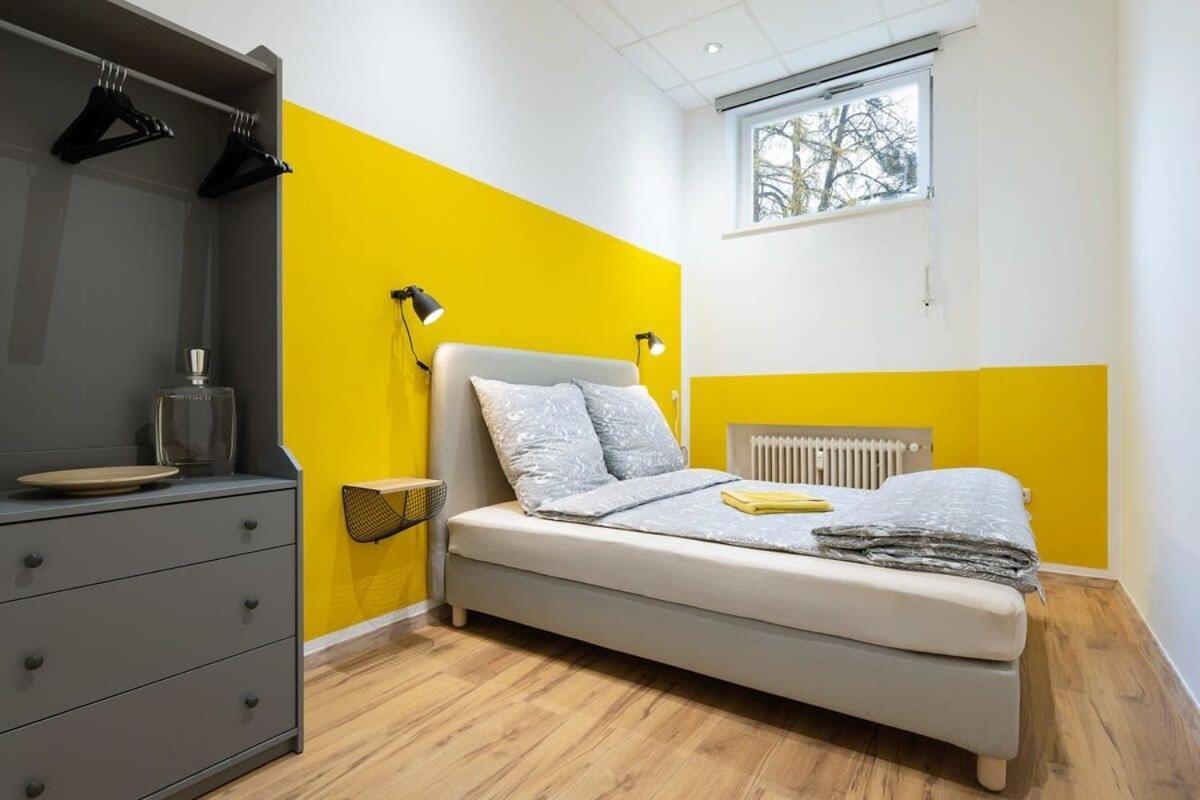 Big Central Apartment Near Rotkreuzplatz With 3 Bedroom For 12 Pax Munchen Bagian luar foto