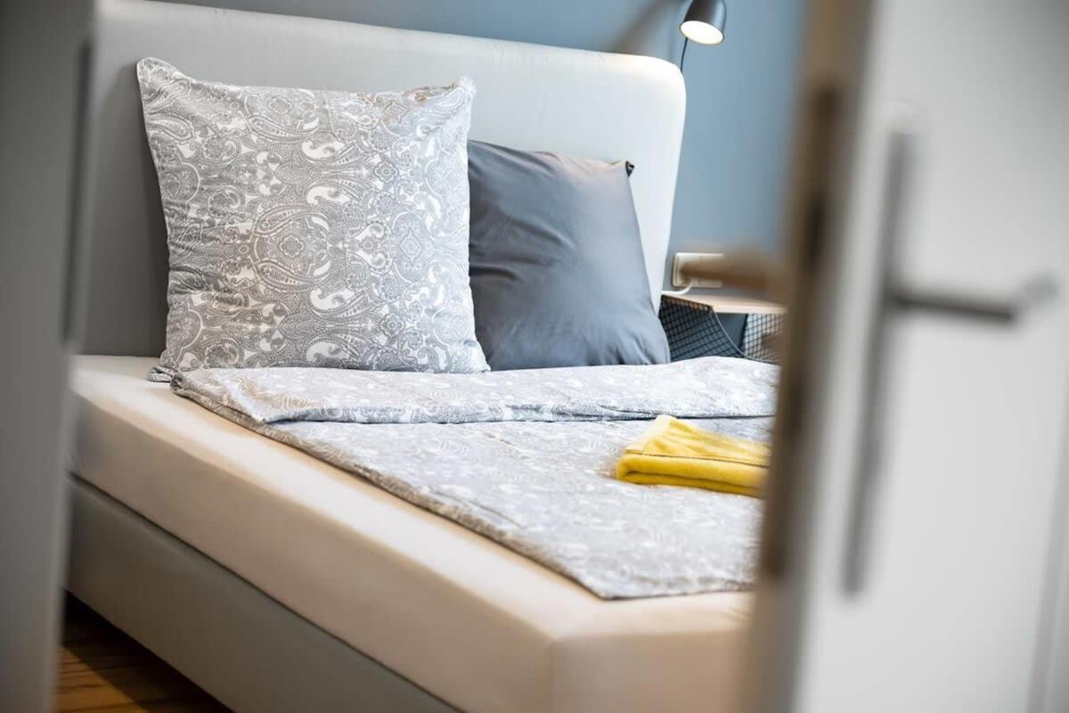Big Central Apartment Near Rotkreuzplatz With 3 Bedroom For 12 Pax Munchen Bagian luar foto